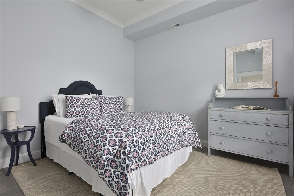 195 West 2nd St, South Boston