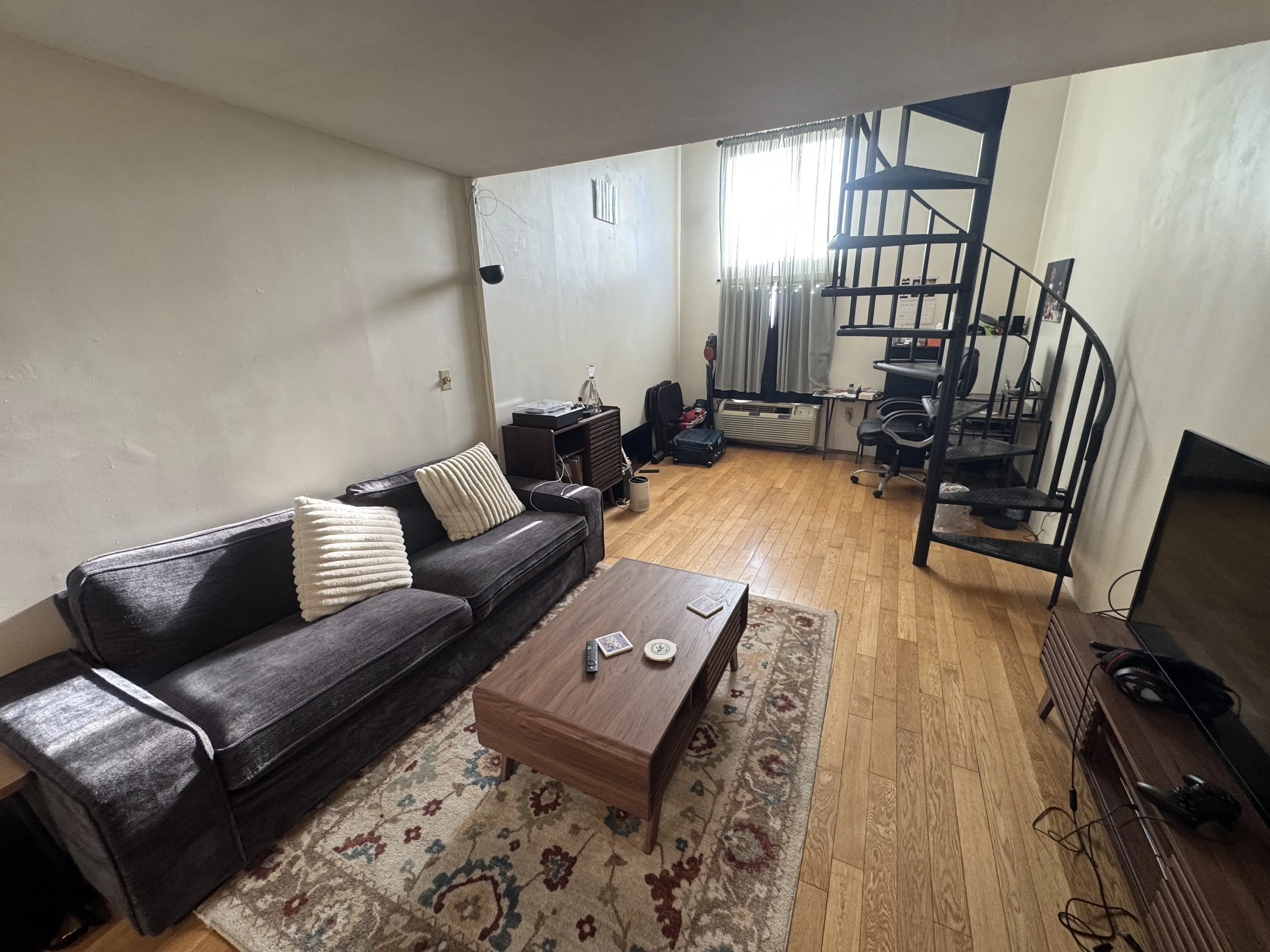 385 Dorchester St, South Boston