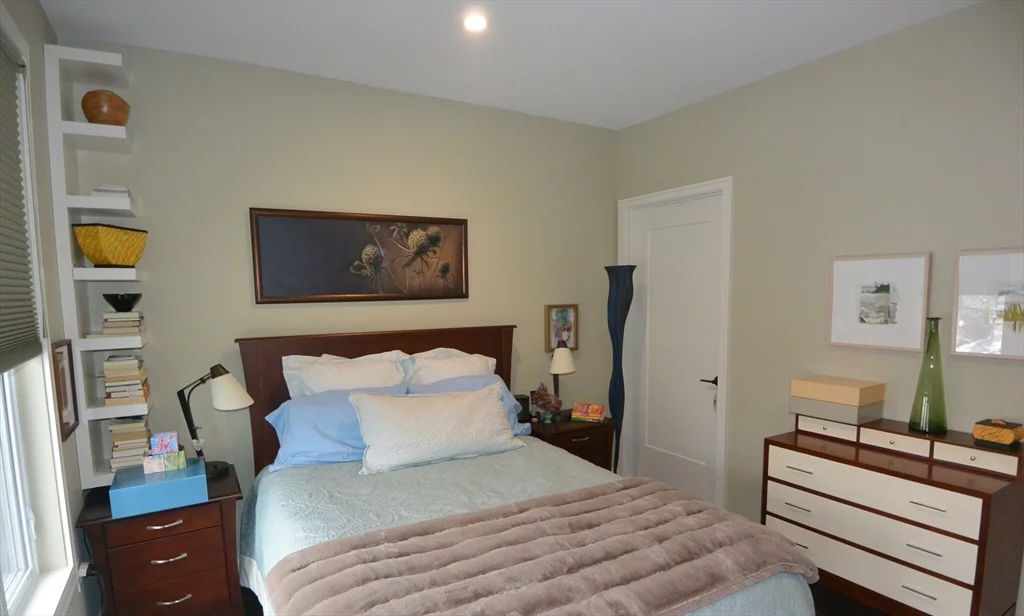 45 Burnett St, Jamaica Plain