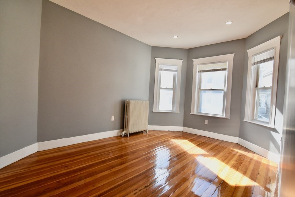 21 Treadway Rd, Dorchester