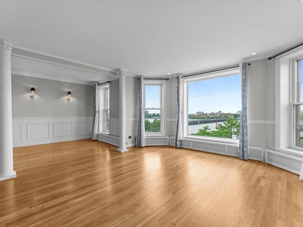 458 Beacon St, Back Bay