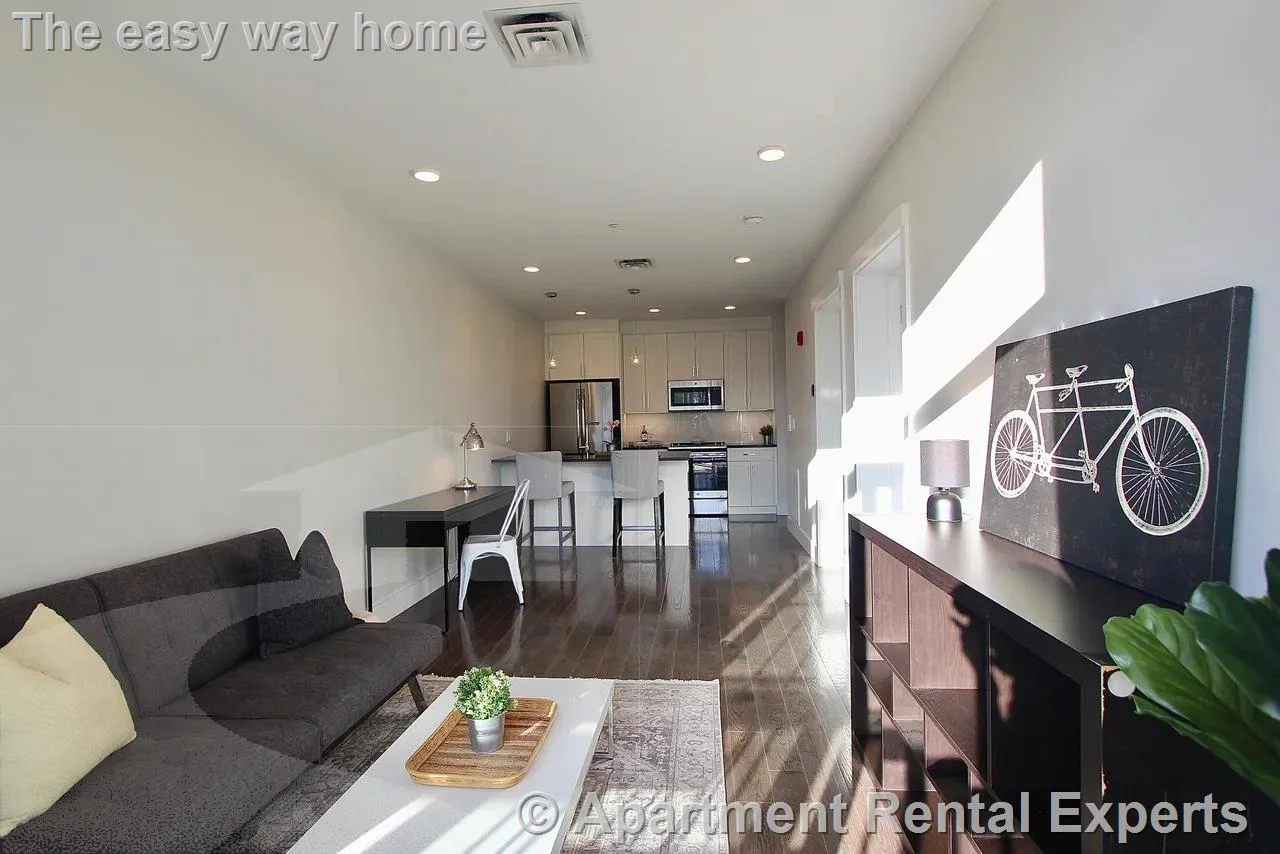 434 Mcgrath Hwy, Prospect Hill