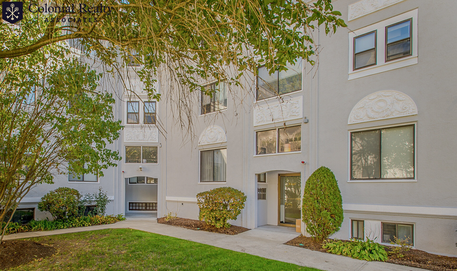 230 Walnut St, Newtonville