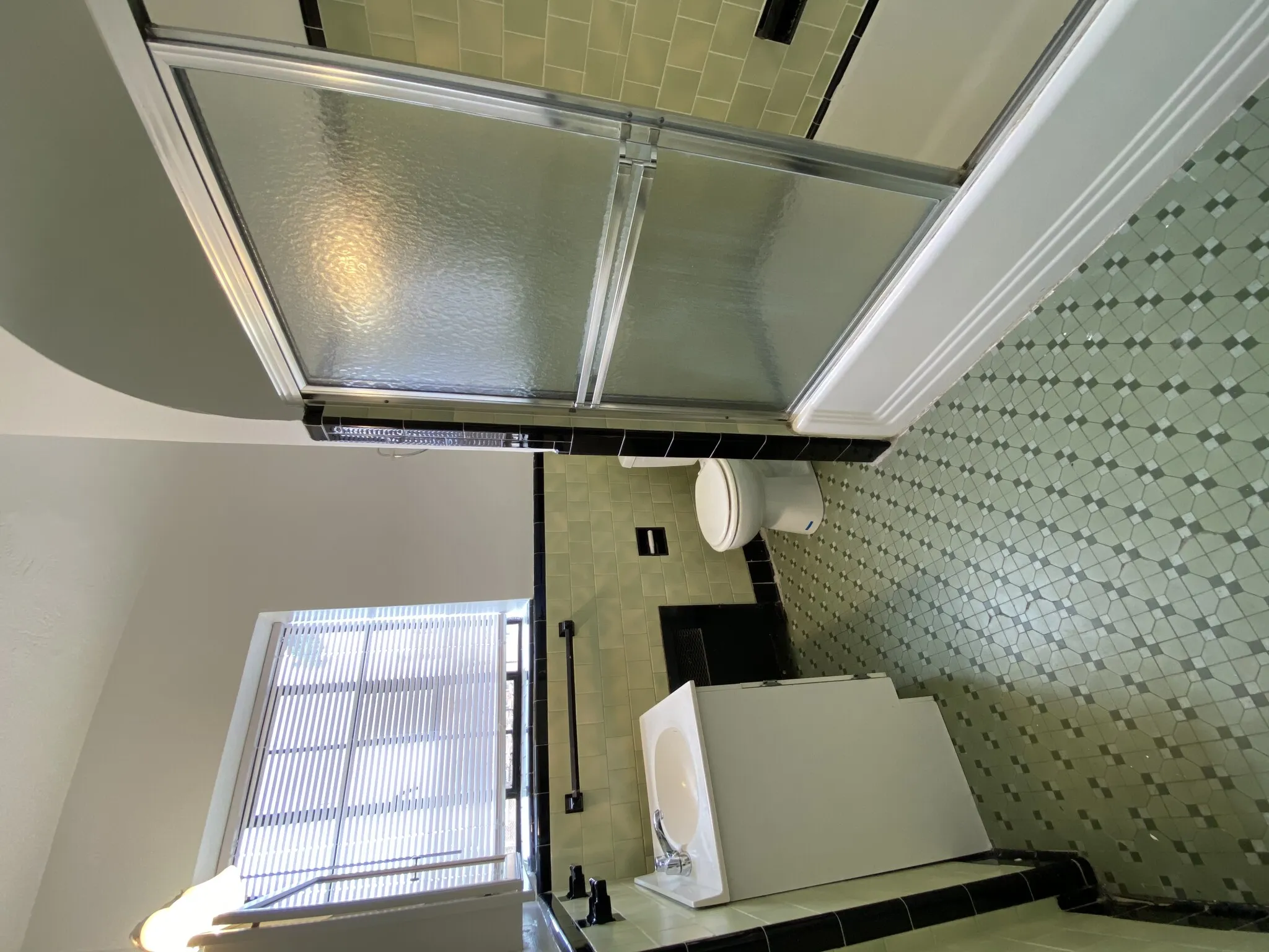 40 A Harvard Ave, Harvard Avenue