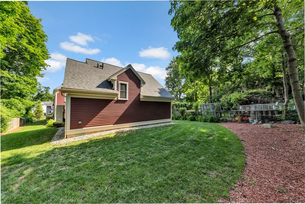 68 Woburn St, Lexington