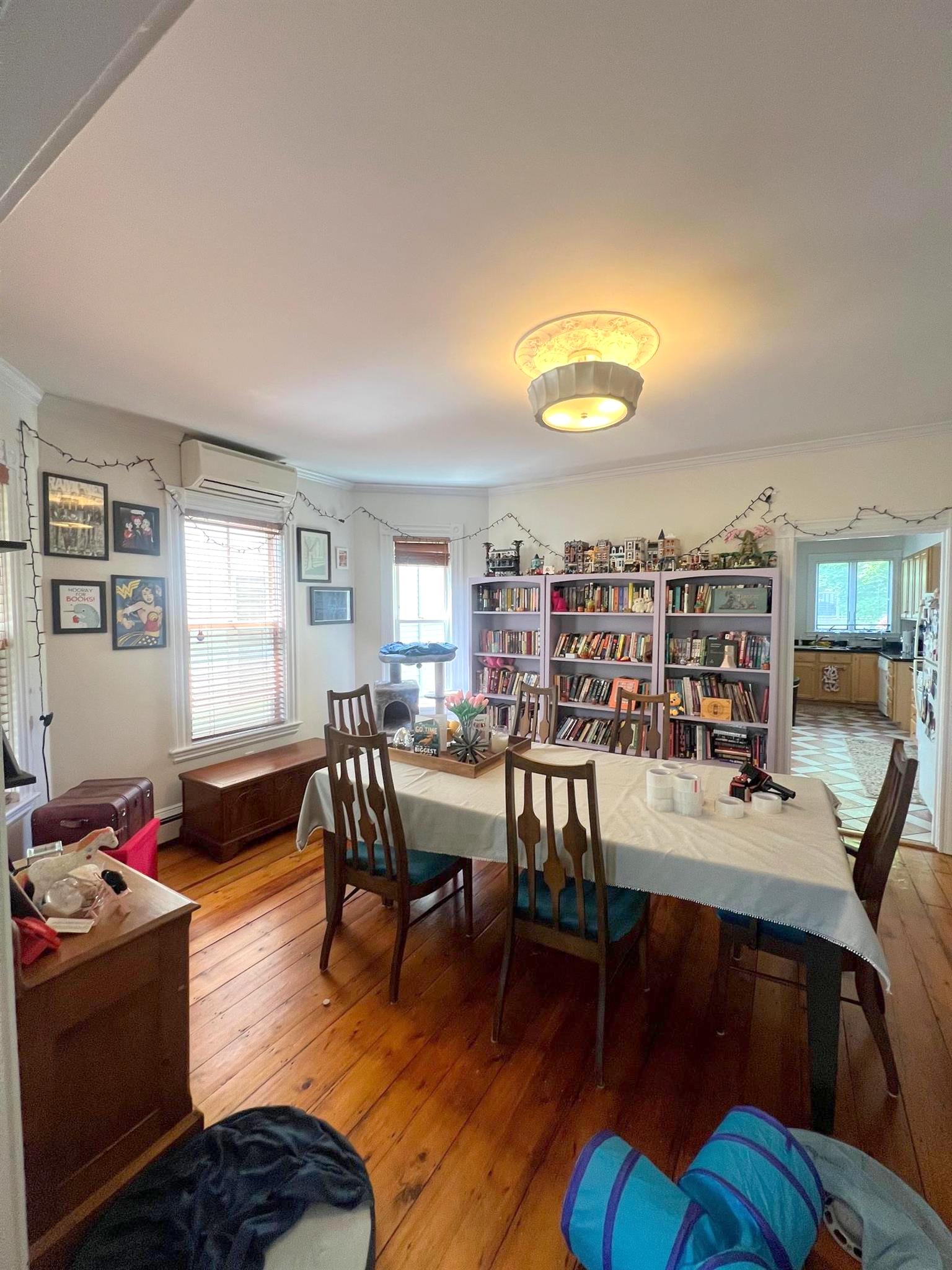 82 Holland St, Davis Square