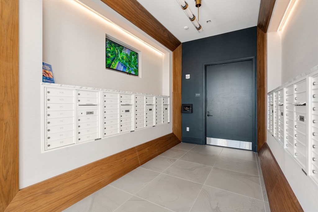 191 Washington St, Brighton