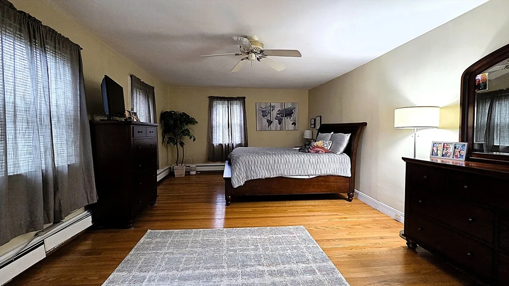 698 Church St, Whitinsville