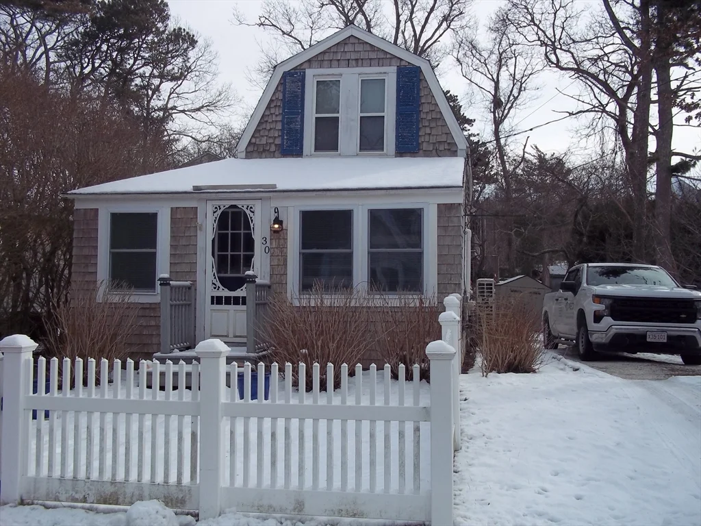 30 Cape Cod Ave, Plymouth