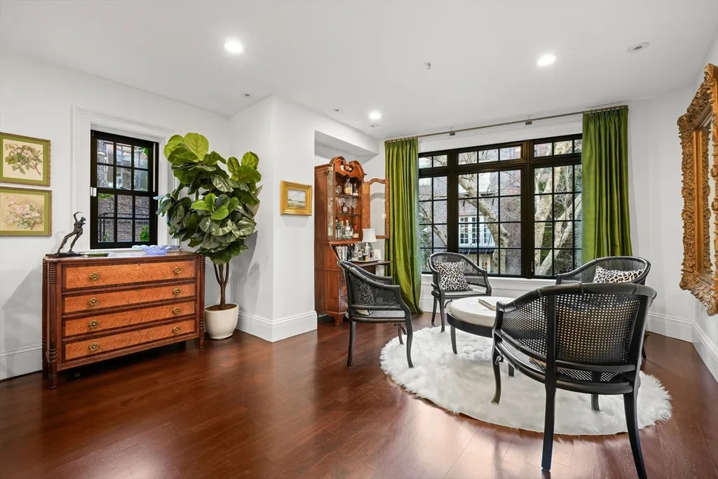 3 Mt Vernon Sq, Beacon Hill