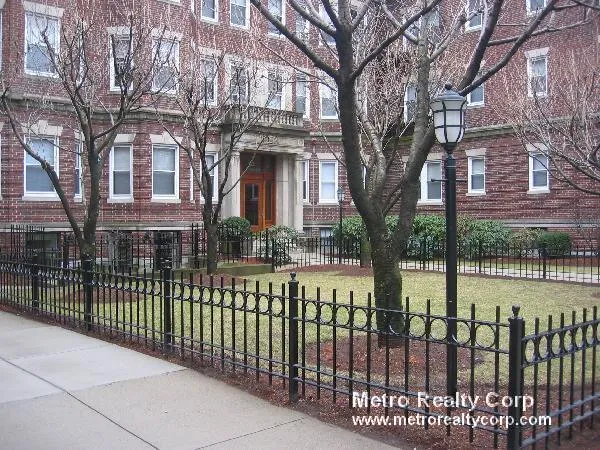 106 Queensberry St, Fenway