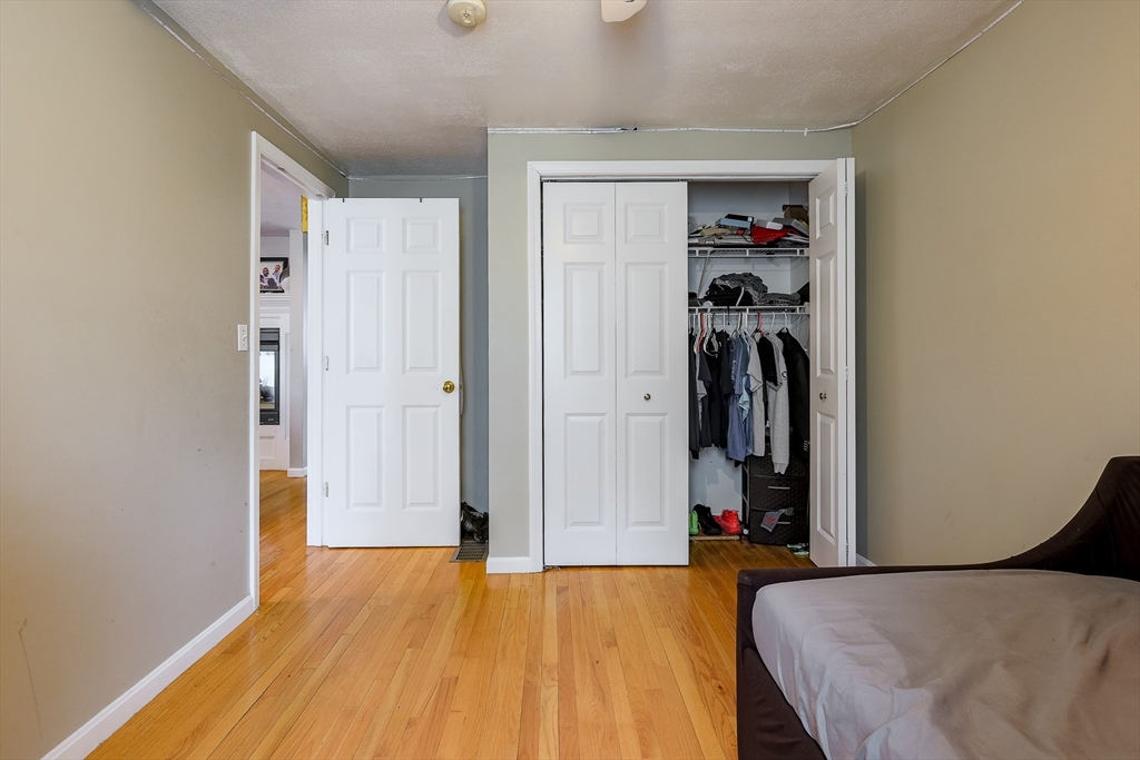 348 Osgood St, North Andover