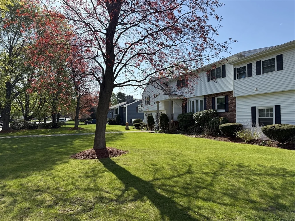 16 Indian Rock Dr, Saugus