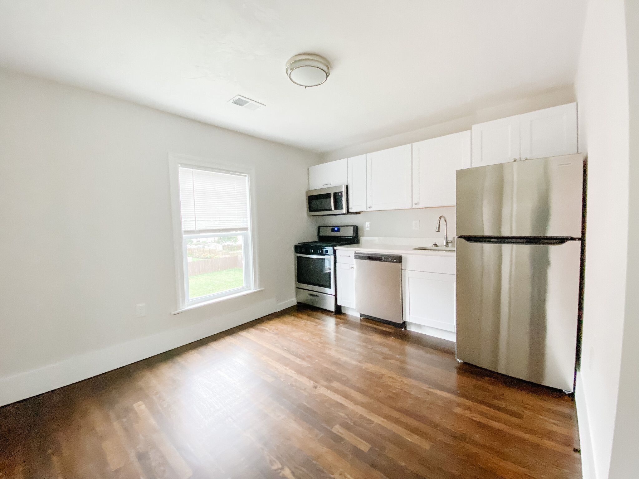 203 Atlantic St, North Quincy