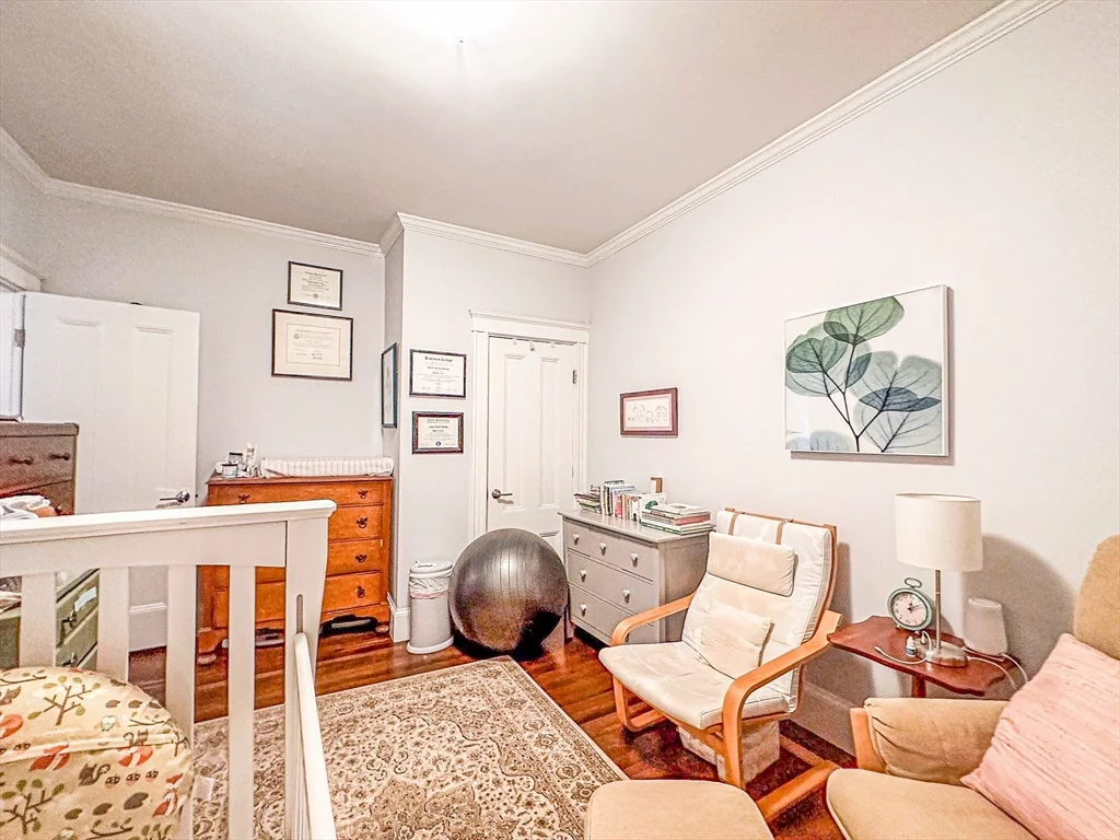 35 Hillock St, Roslindale