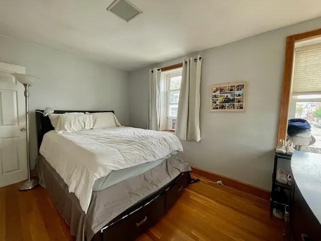 125 Farragut Rd, South Boston