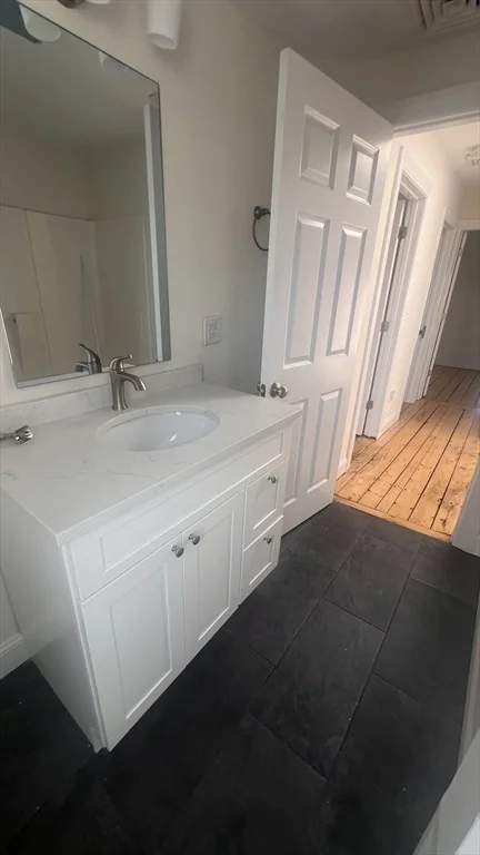 14 Humboldt Pl, South Boston