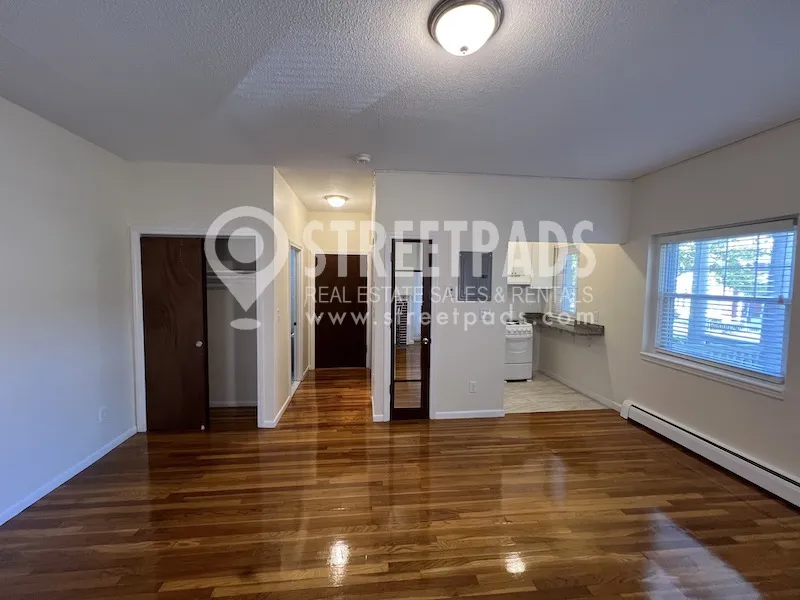 2018 Commonwealth Ave, Brighton