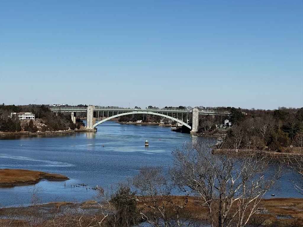 145 Essex Ave, Gloucester