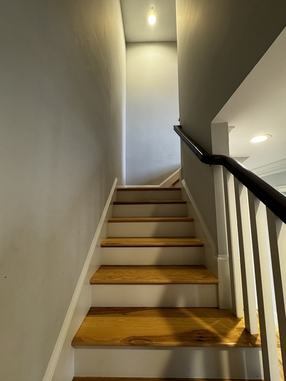 44 Evergreen St, Jamaica Plain