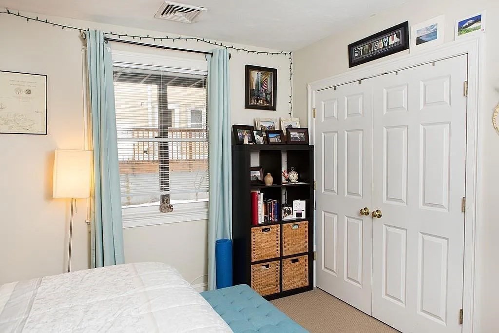 159 W 6th St, South Boston