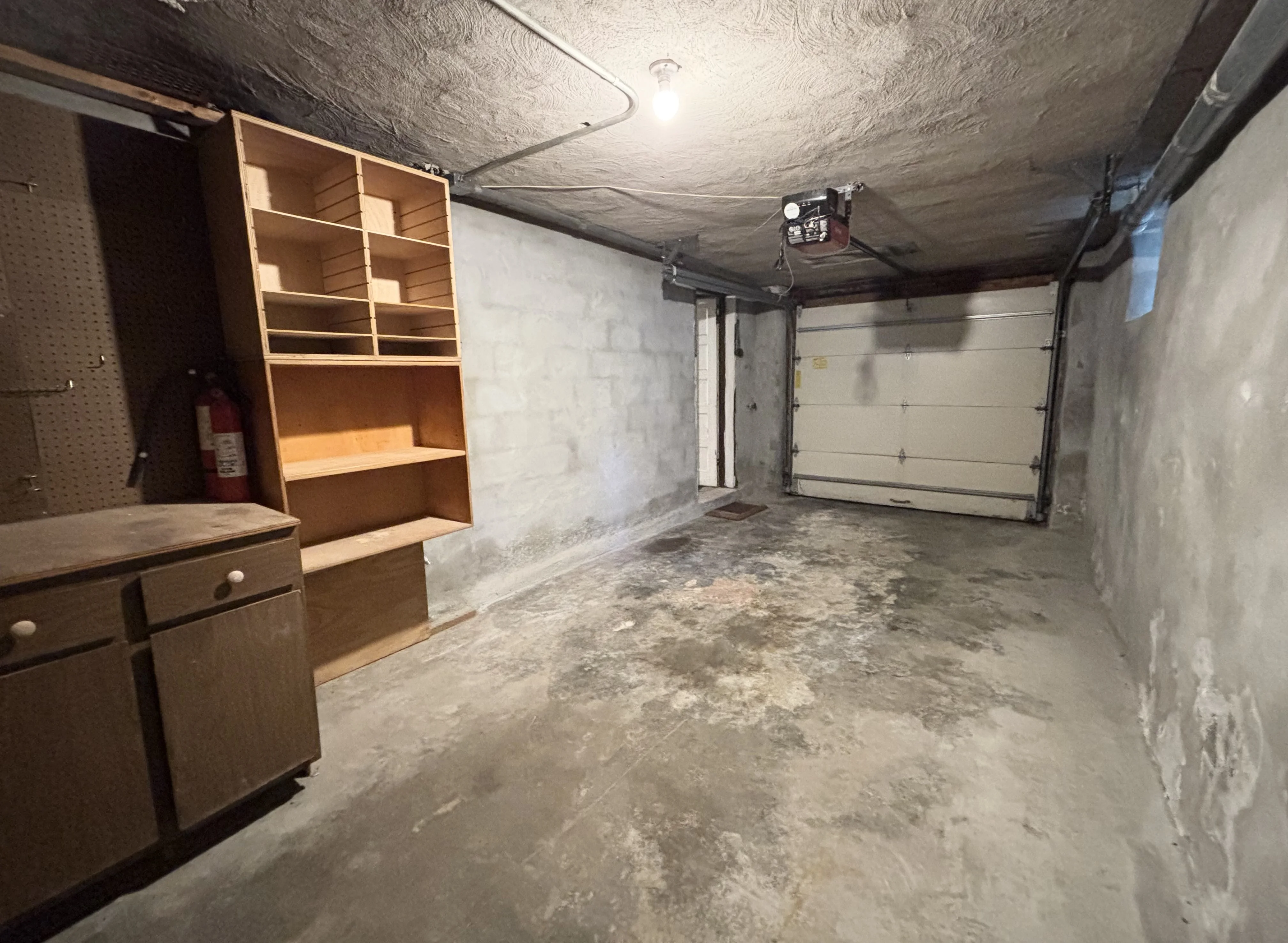 33 Clearwater Rd, Chestnut Hill