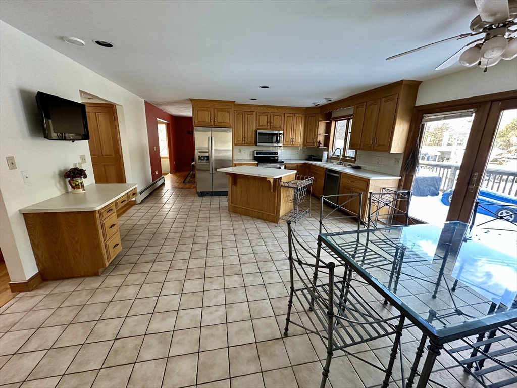 42 Pine Acres Rd, Foxboro