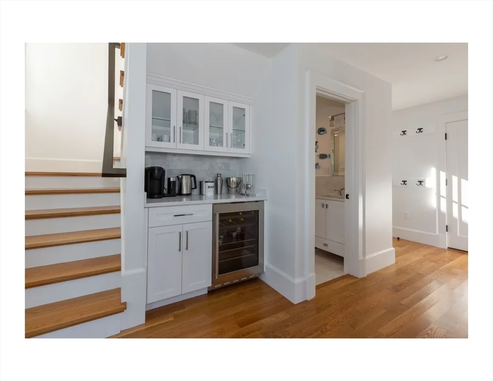 153 Bayside Rd, Quincy