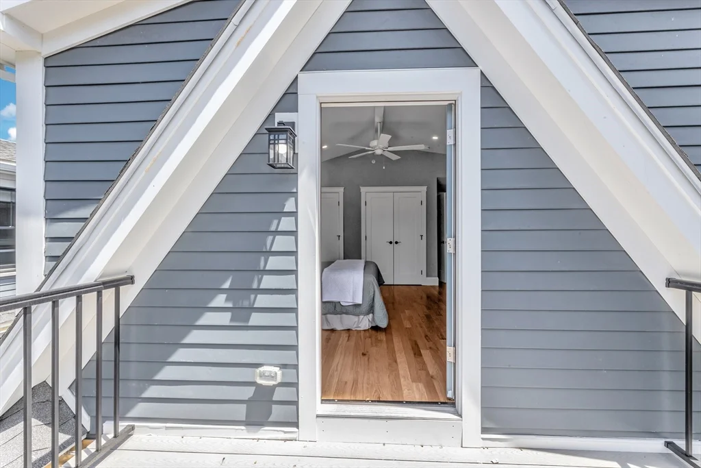 31 Woodlawn, Jamaica Plain