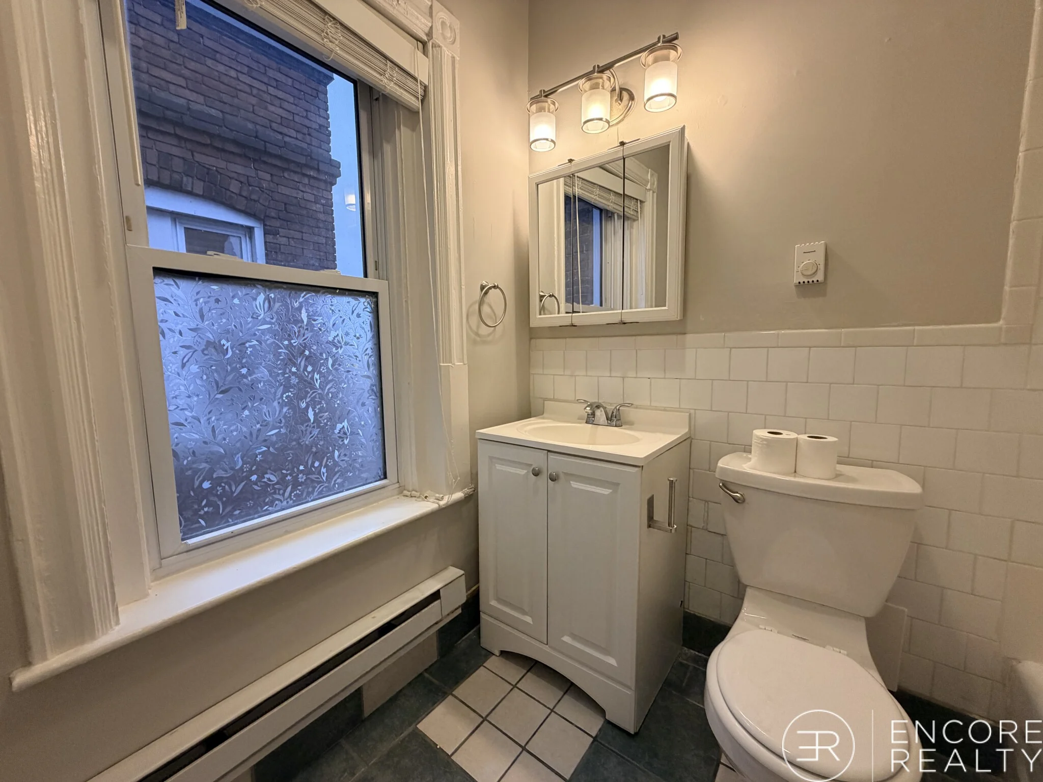 900 Massachusetts Ave, Riverside