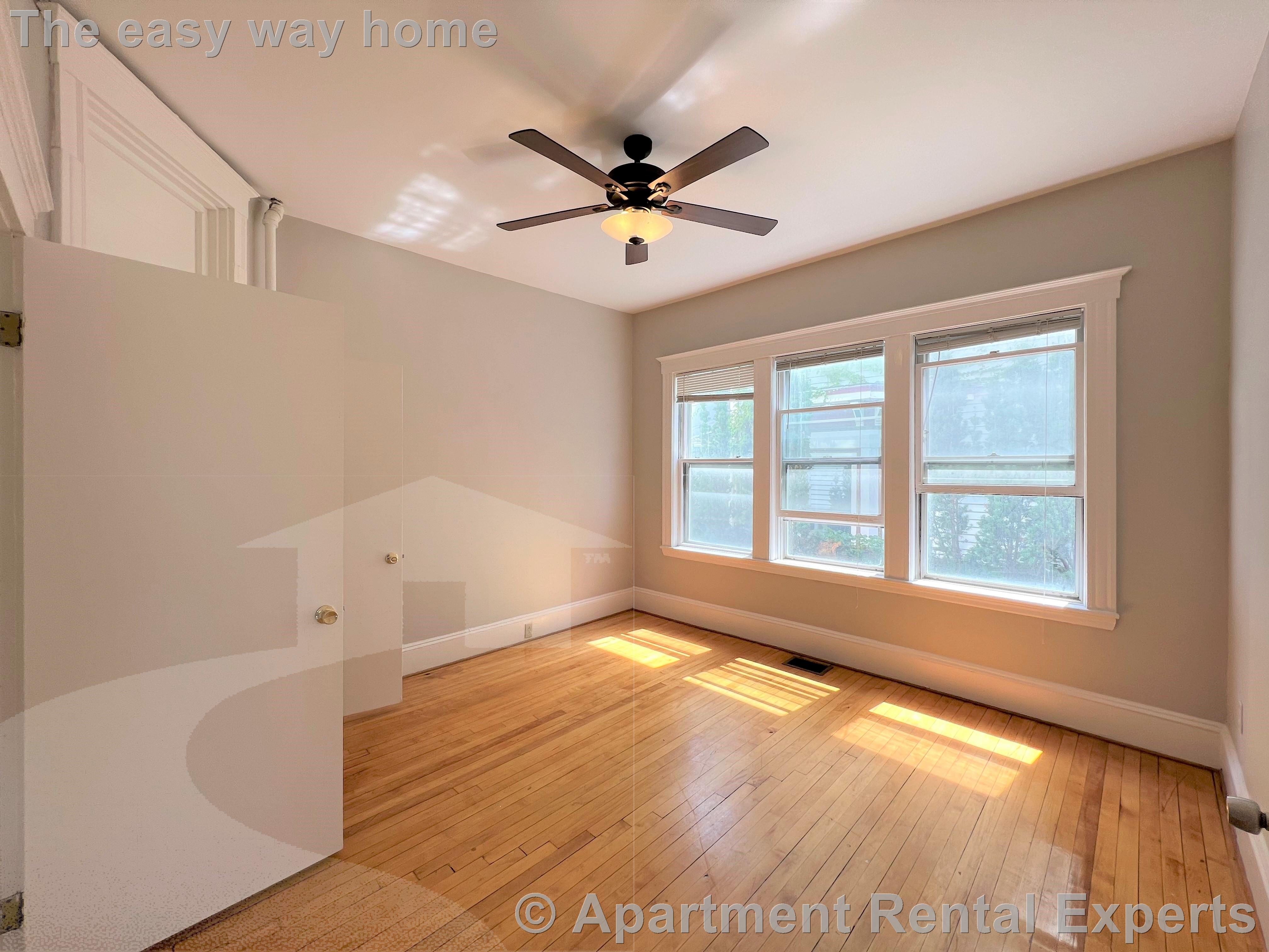 12 Pleasant St, Central Square