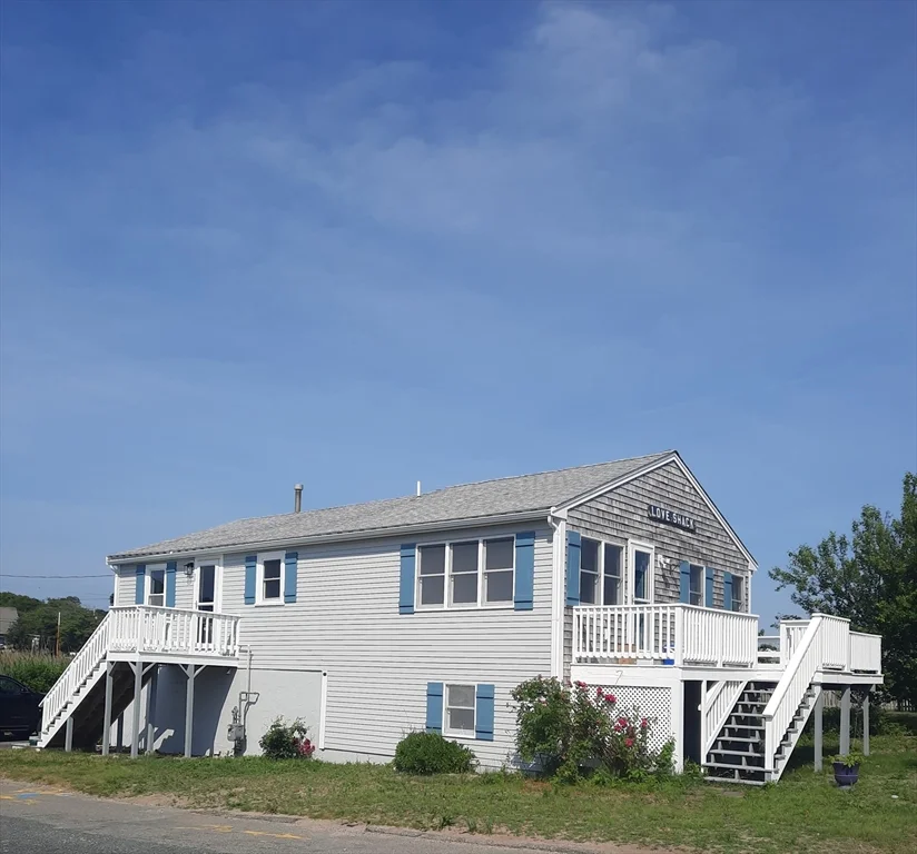 99 Scituate Ave, Scituate