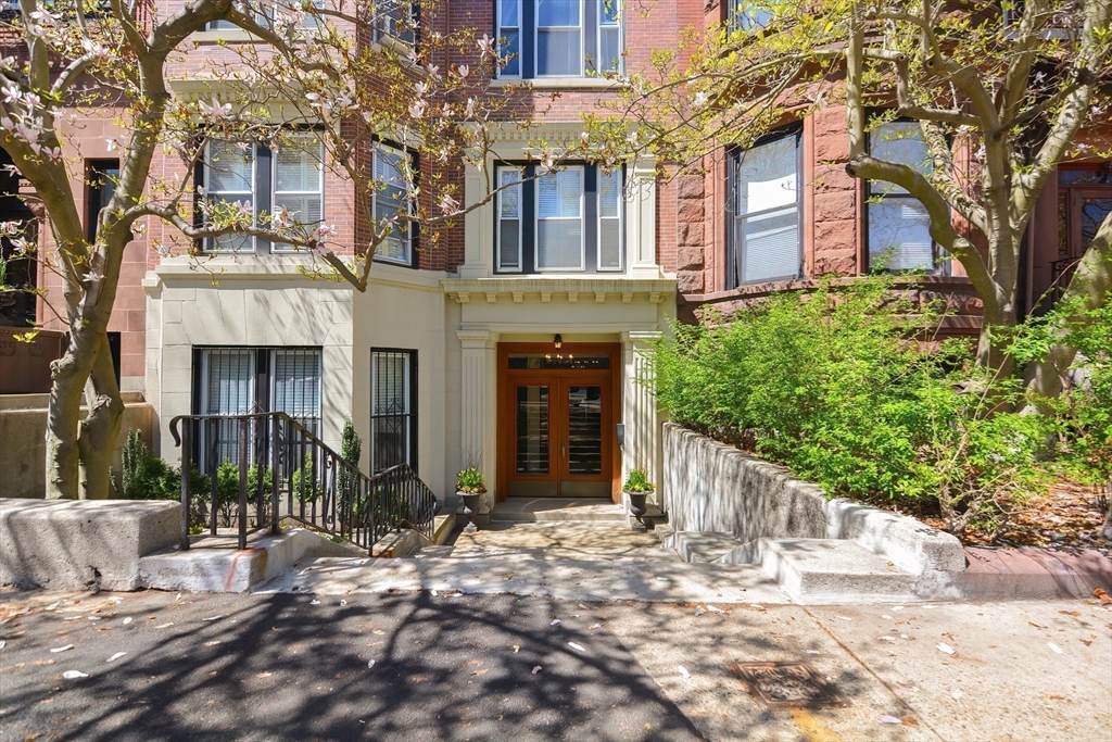 345 Commonwealth Ave, Back Bay