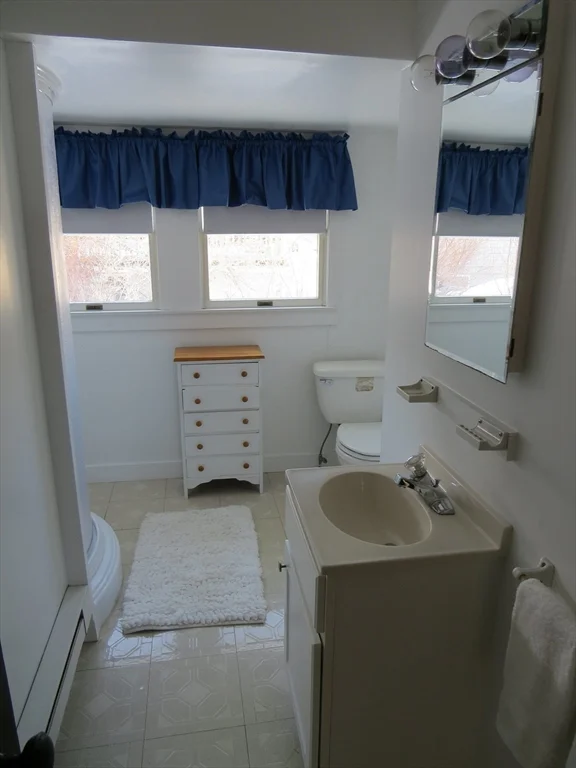 12 Cove Rd, Little Neck