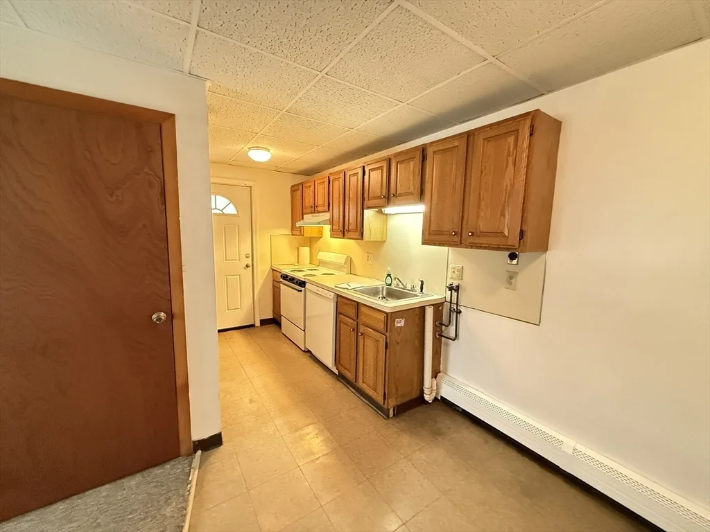 12A Hammond St, Waltham