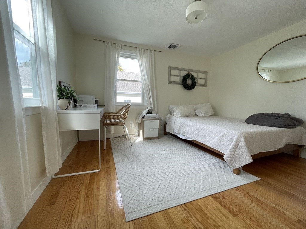 23 Clyde Ter, Arlington