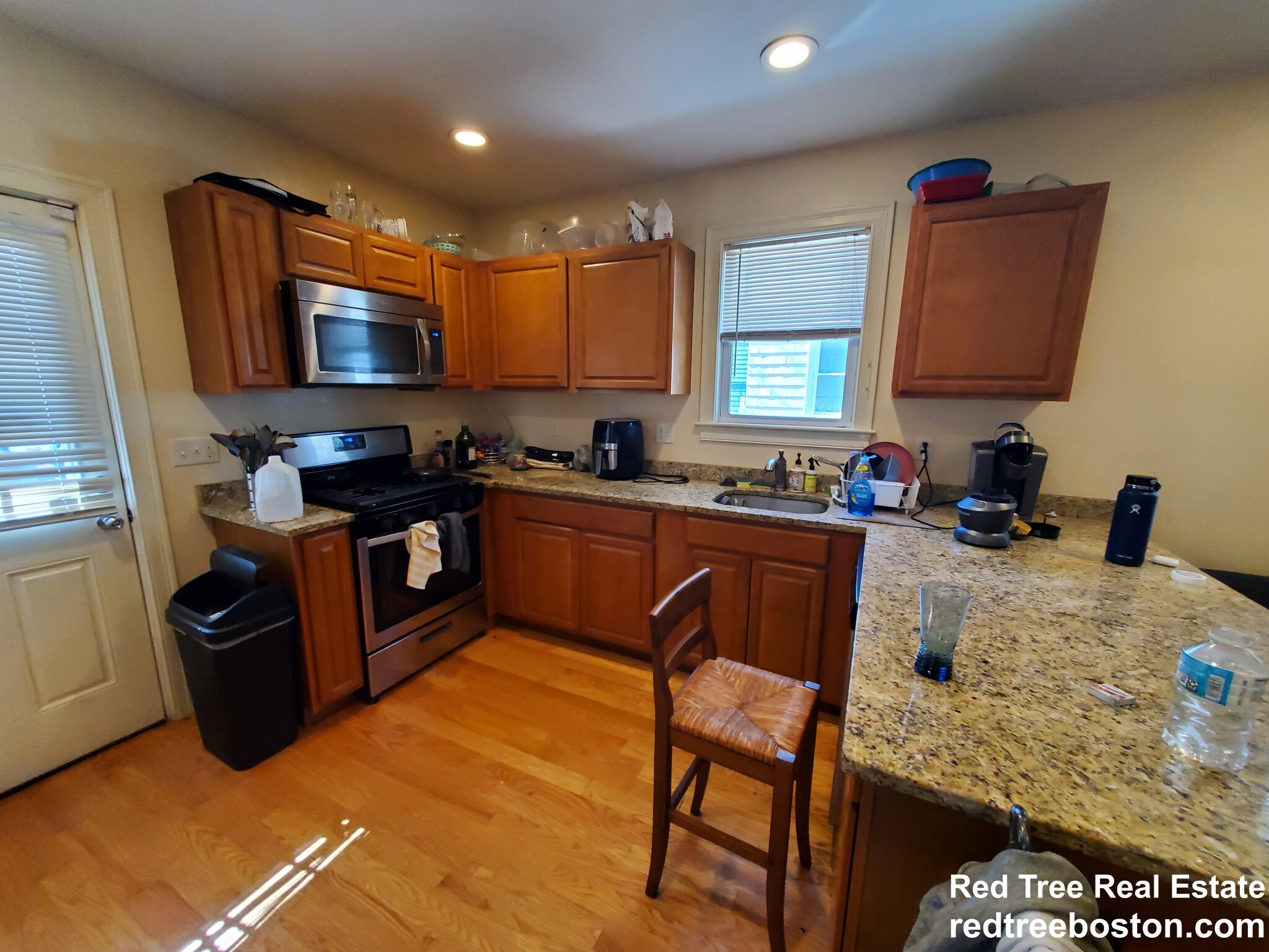 35 Pratt St, Allston