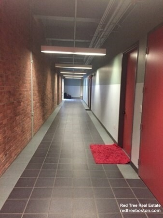 61 Brookline Ave, Fenway