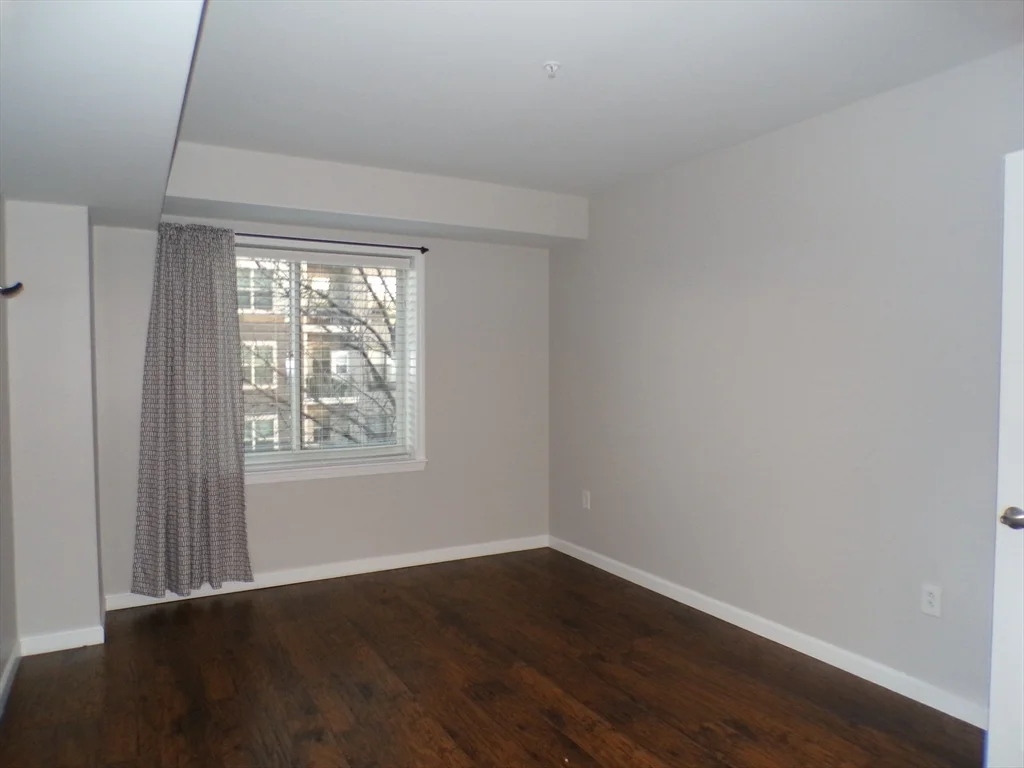 1 Cityview Ln, Quincy