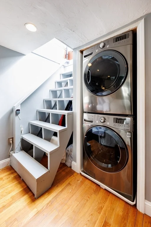 522 E 8, South Boston