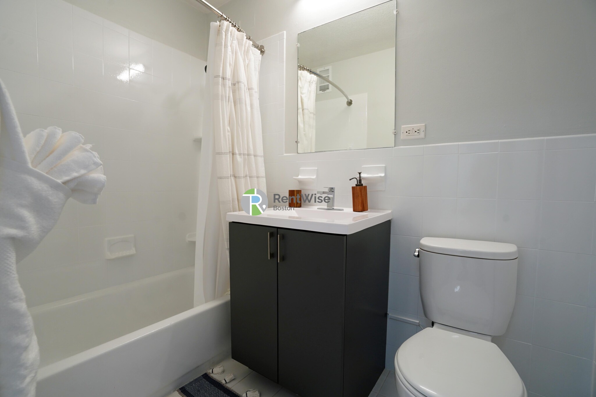 75 Saint Alphonsus St, Mission Hill