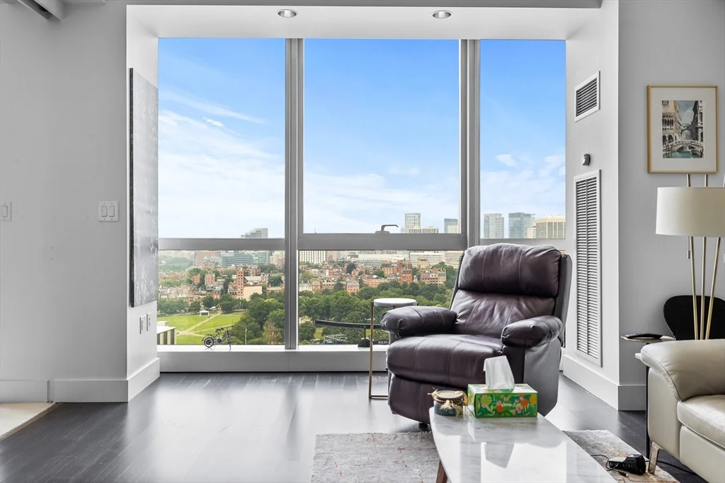 110 Stuart St, Back Bay