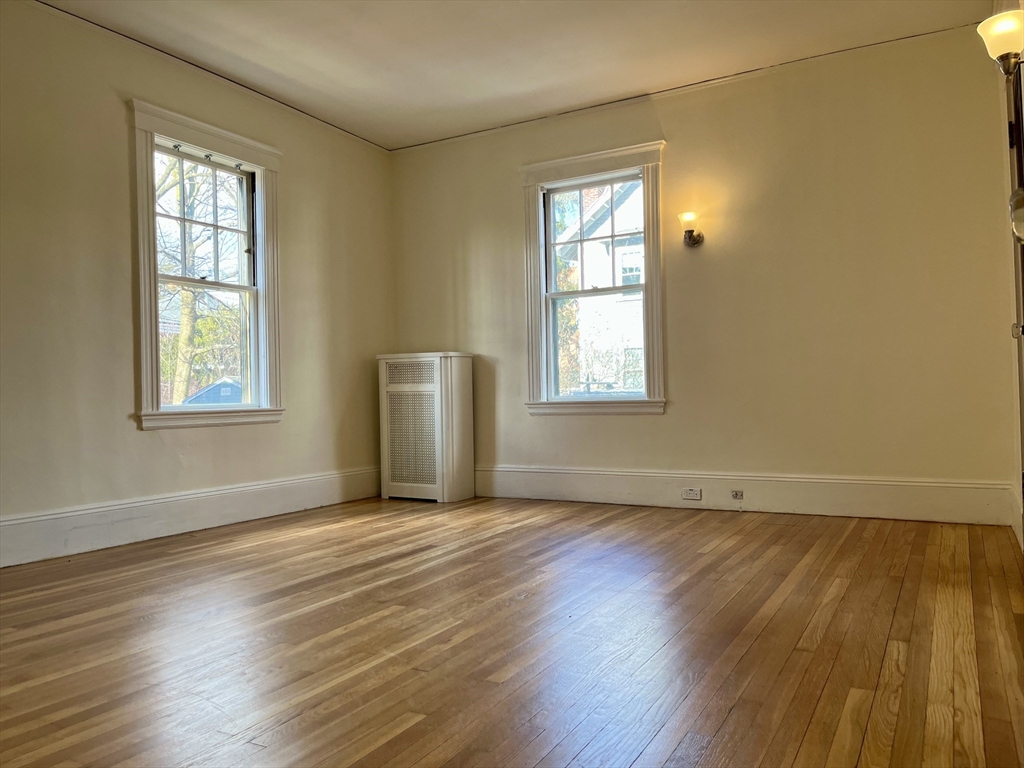 32 Goodrich Rd, Jamaica Plain