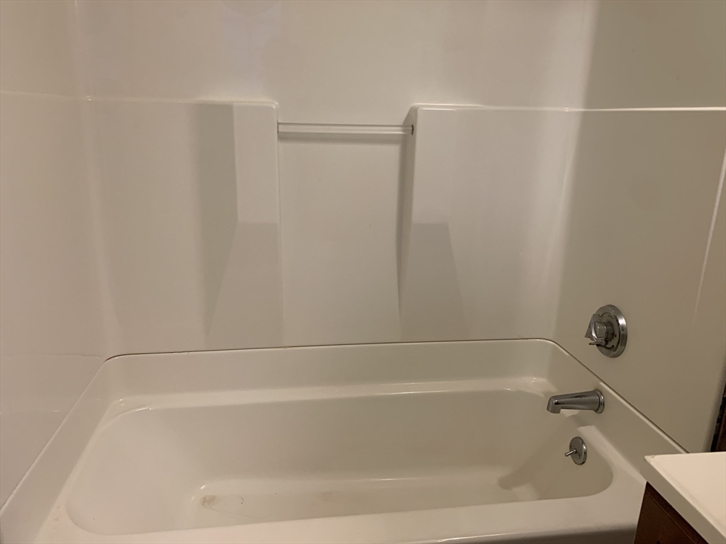 293 Linden St, Fall River