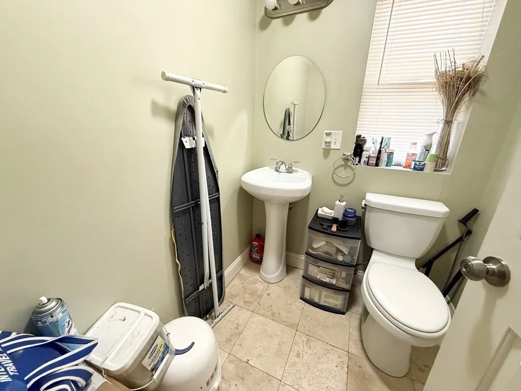 4043 Washington St, Jamaica Plain