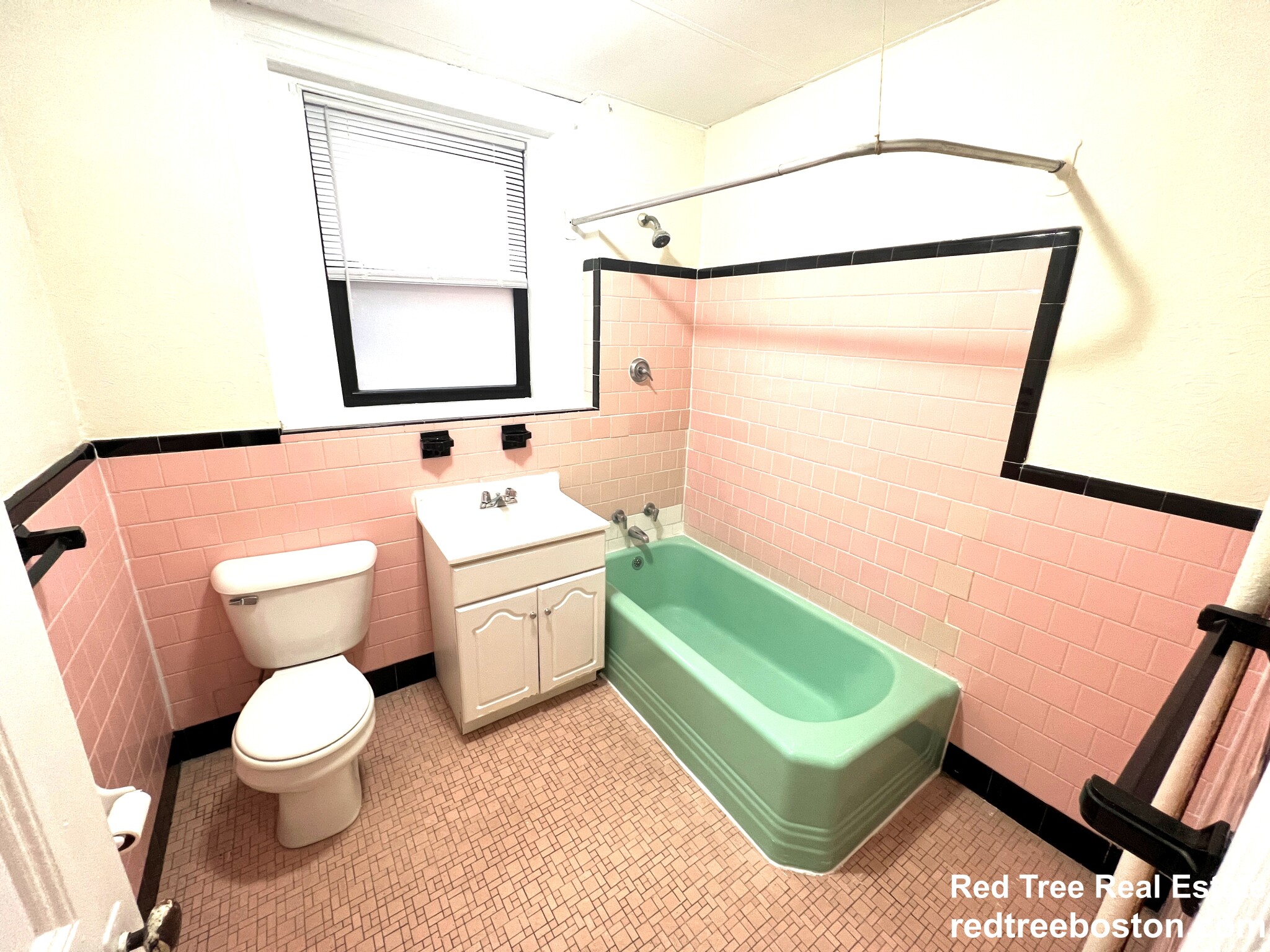 5 Glen Rd, Jamaica Plain