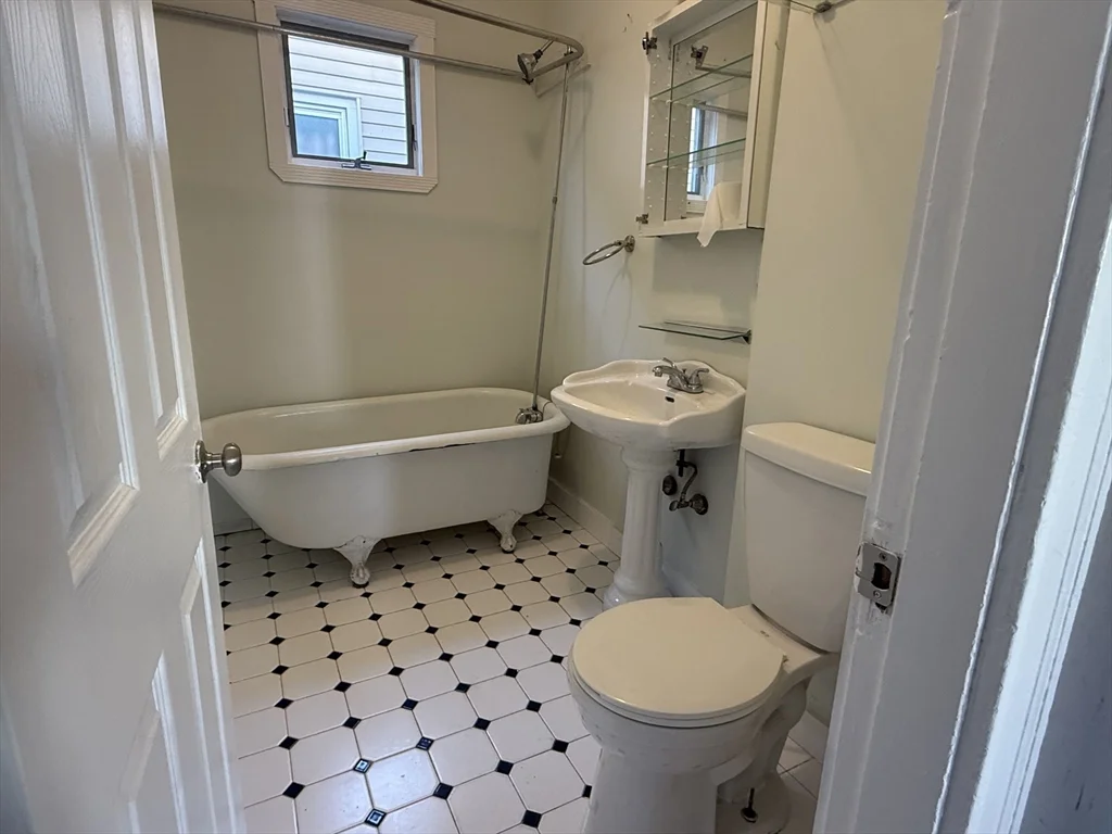 20 Henry Ave, Powder House Square