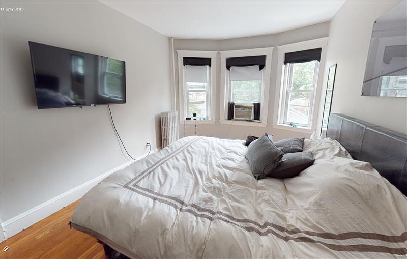 11 Gray St, Neighborhood Nine