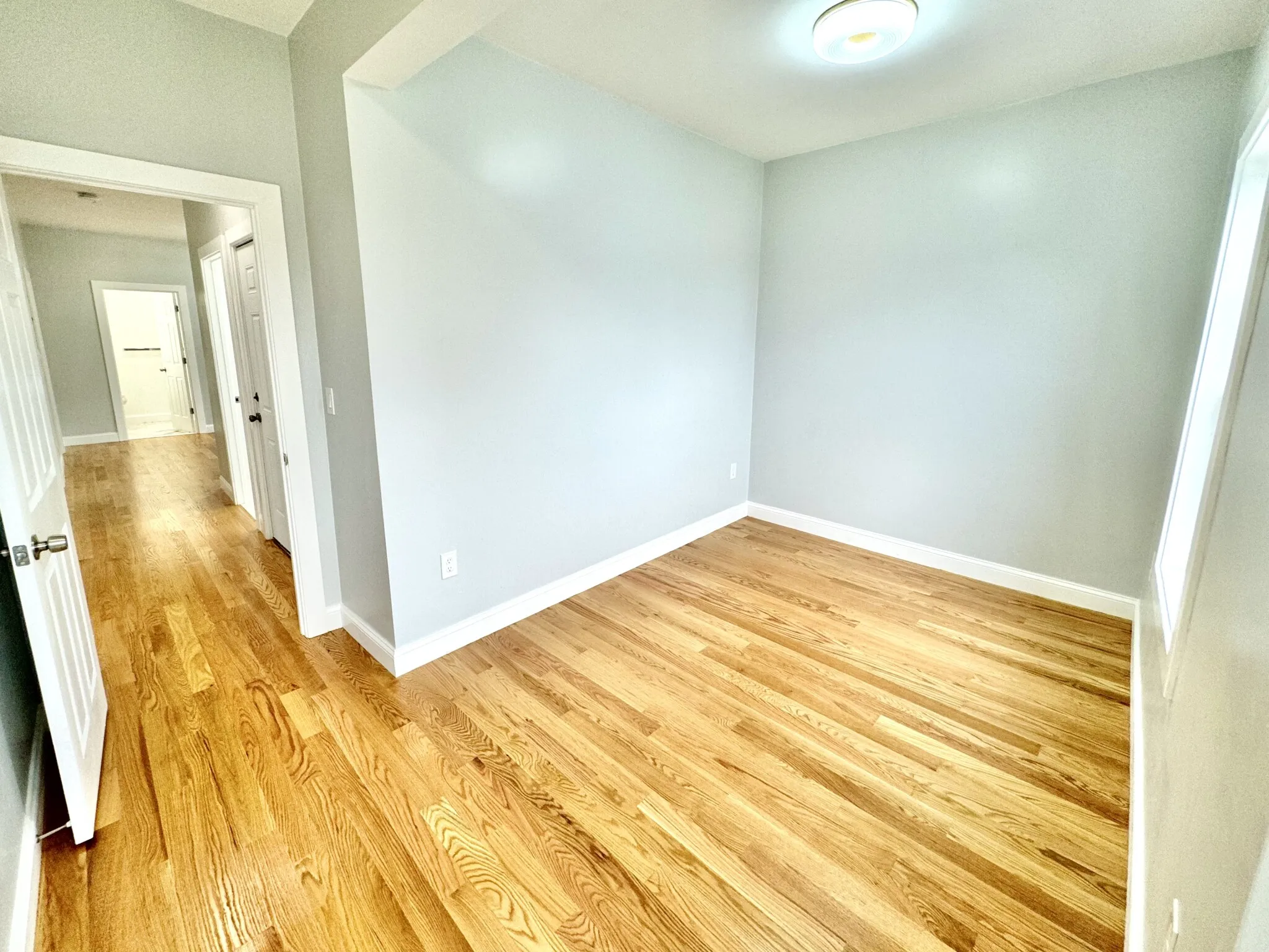 190 Hillside St, Mission Hill