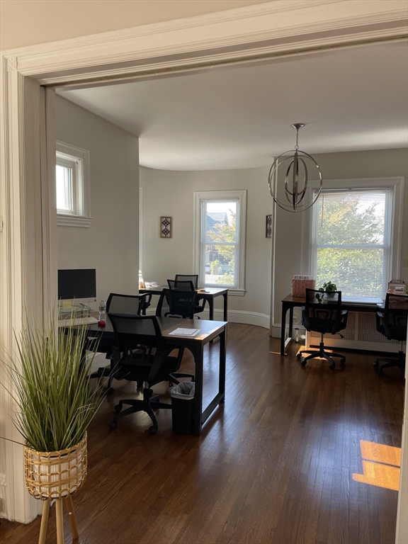 986 Plymouth Ave, Fall River